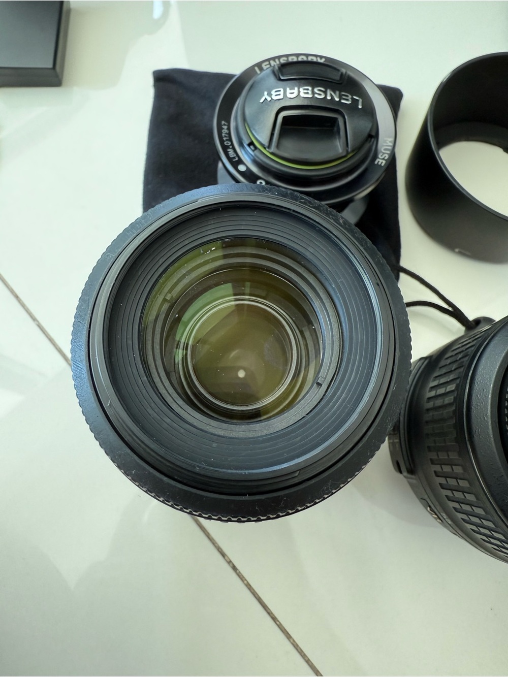 Nikon D5000 Set - Picture 2 of 9